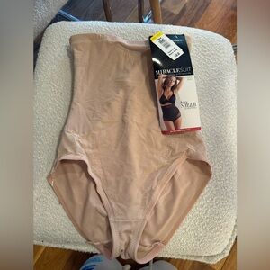 NWT Miraclesuit High Rise Shapewear